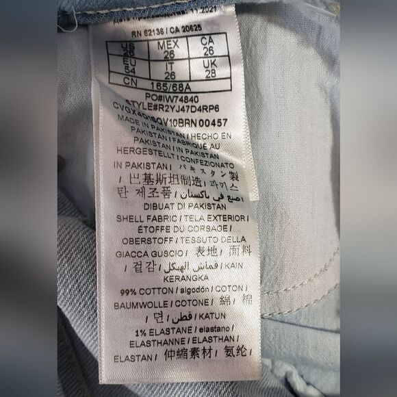 Guess Roll-up Cuffs Short  - Picture 8 of 8